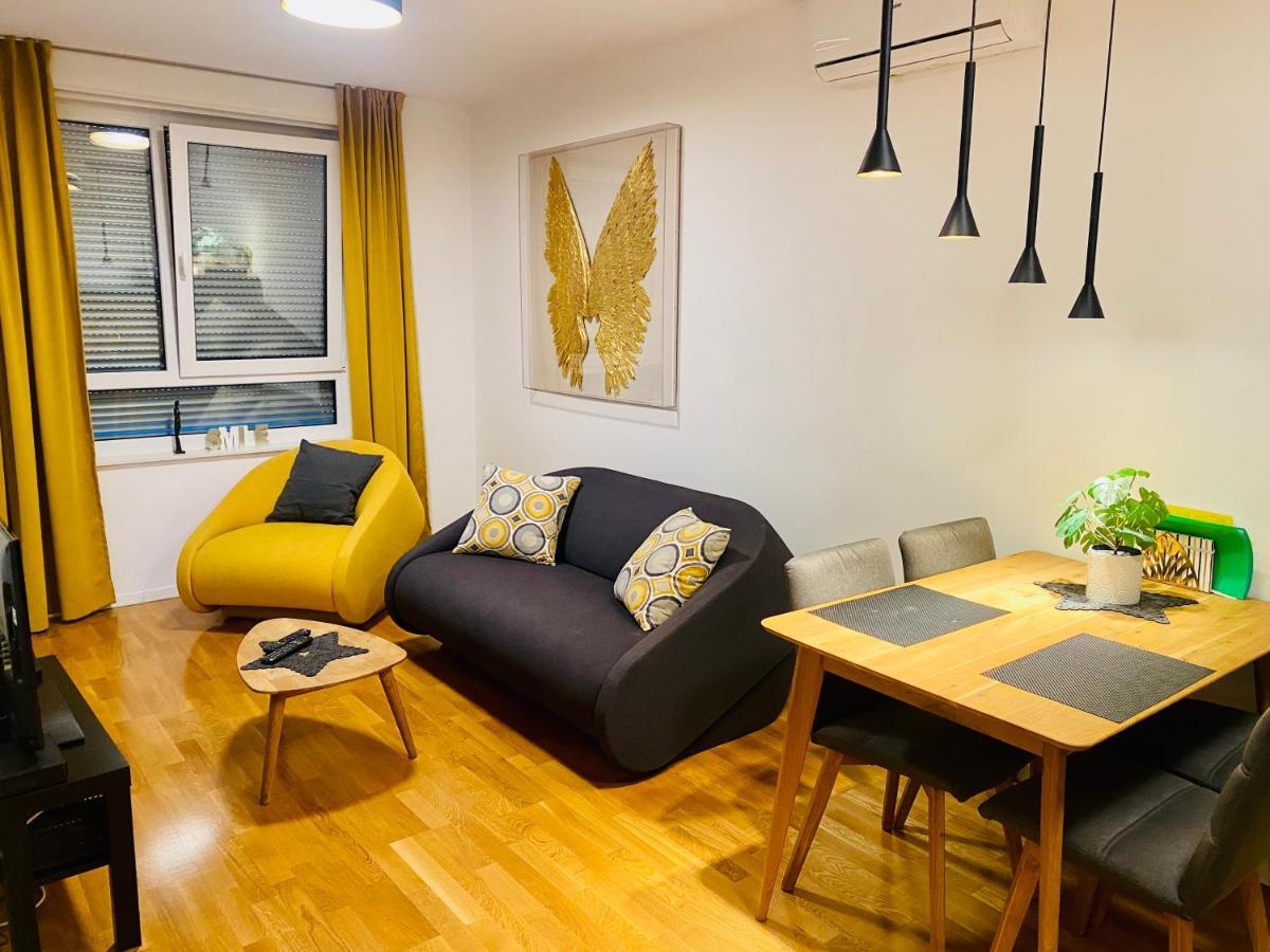 Studio Apartman Krila Wings- Parking In Garage Zagreb Exterior foto